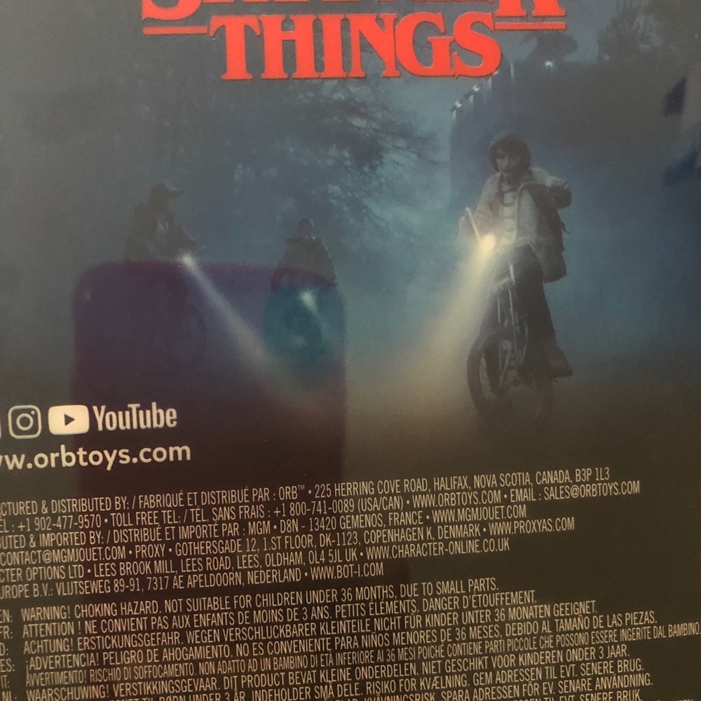 Stranger Things Hopper - Picture 6 of 7